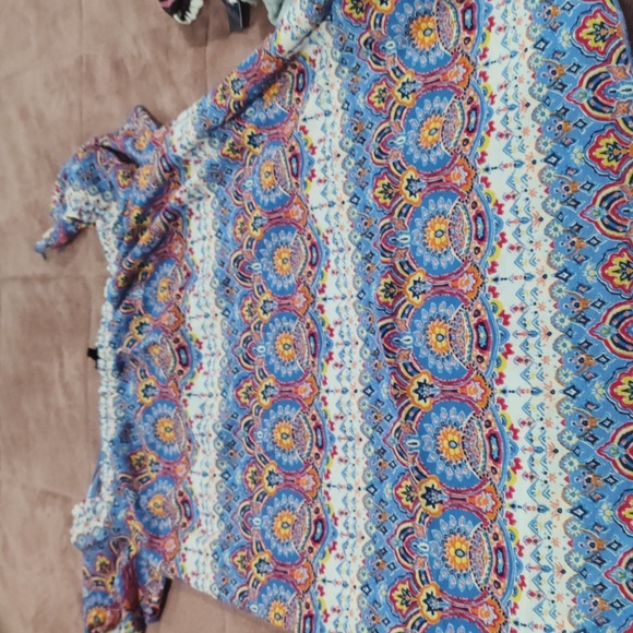 Blouse - Picture 2 of 3